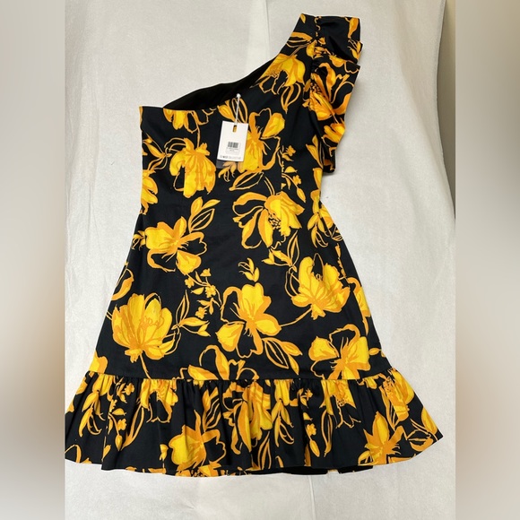 NWT;
C/MEO COLLECTIVE
Nomad Mini Dress Black Abstract | Mode sense - Picture 7 of 13